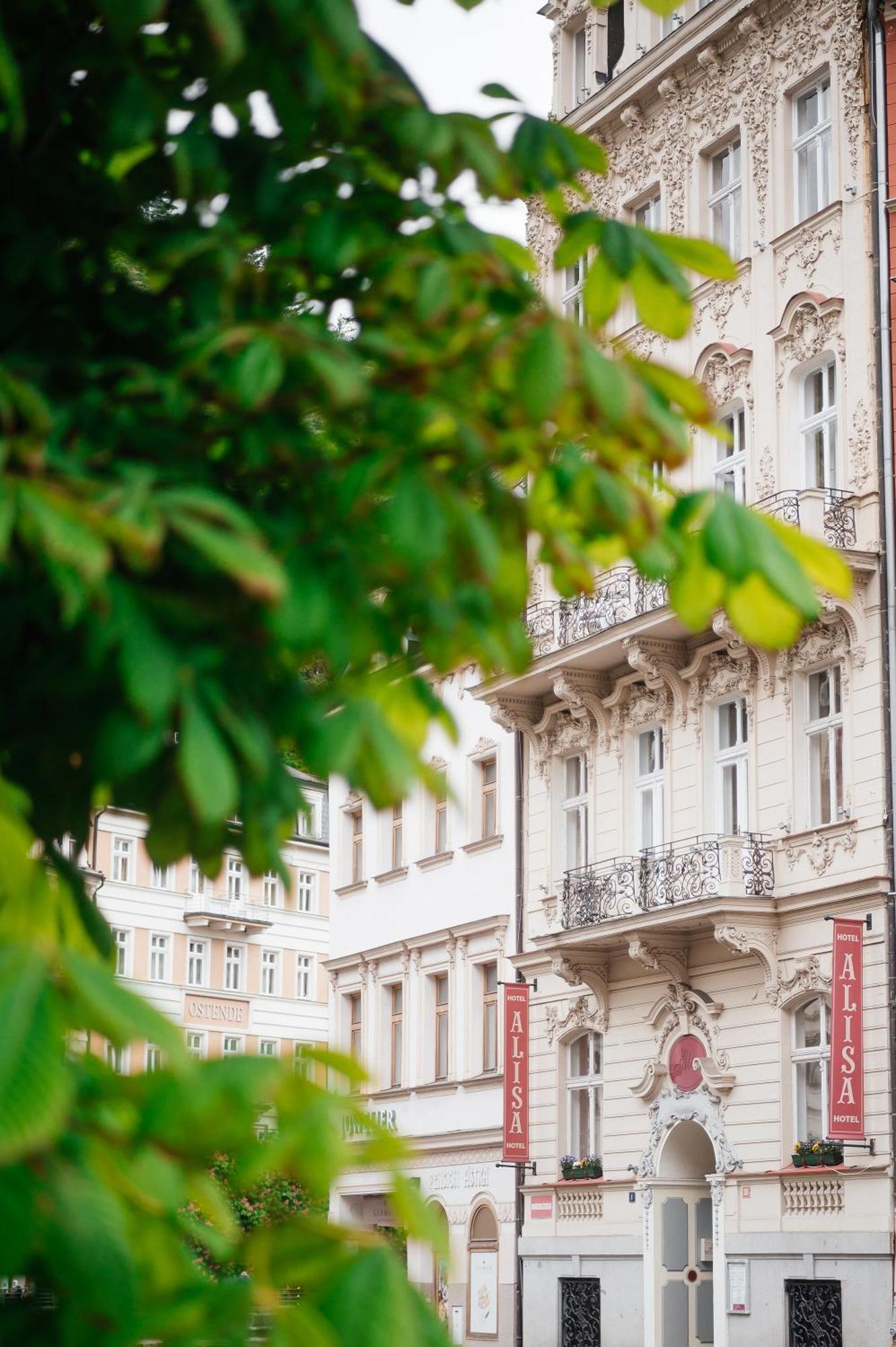 Alisa Hotel Karlovy Vary Exteriör bild