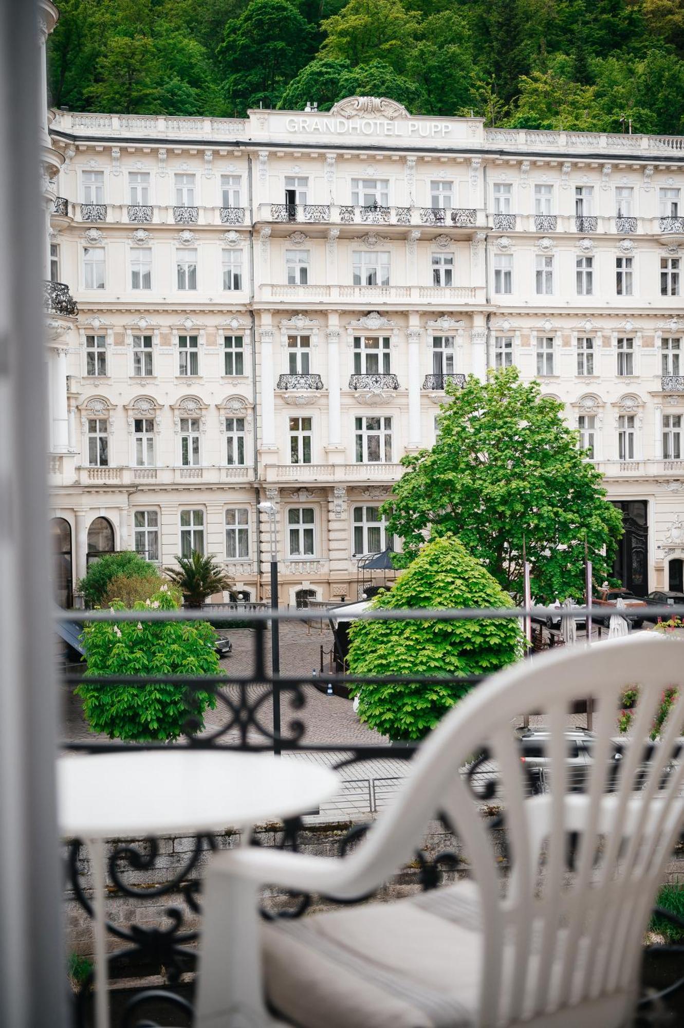 Alisa Hotel Karlovy Vary Exteriör bild